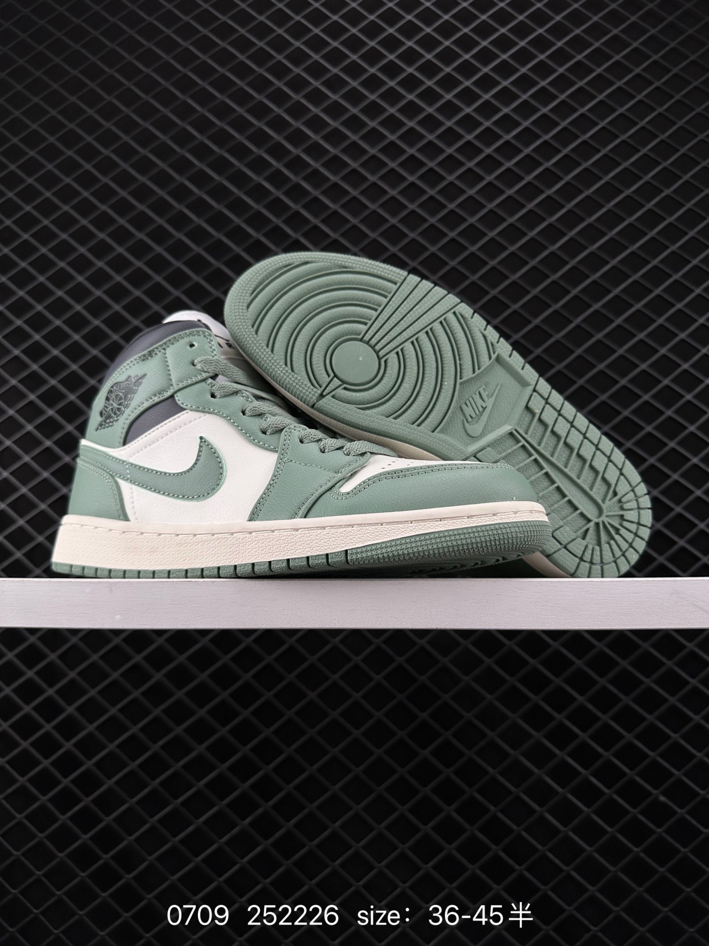 Air Jordan 1 Low AJ1